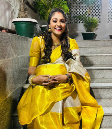 Authentic traditional South Indian look featuring flawless makeup, traditional hairstyling, and elegant saree draping in Hyderabad by Makeover by Farhaa